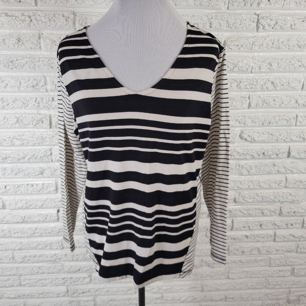 Onque Casual Womens Top XL Knit Long Sleeve Black Stripe Casual STR3E‎